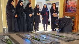 به مناسبت گرامیداشت دهه مبارک فجر و با هدف تجدید میثاق با شهدا؛
ادای احترام جمعی از اساتید آموزشکده ملی مهارت دختران بوشهر به مقام شامخ شهدای بوشهر 2