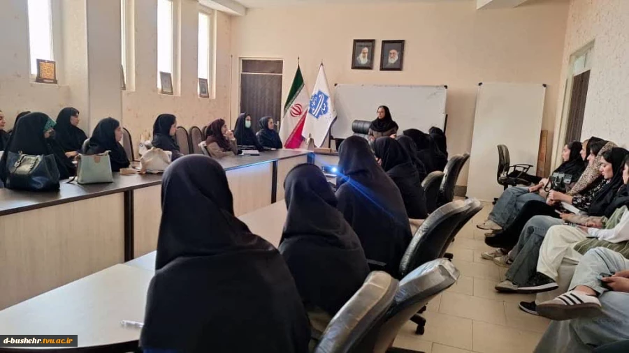 با استقبال پرشور دانشجویان برگزار شد؛
برگزاری جلسه توجیهی کارآموزی و پروژه با حضور سرپرستان گروه های آموزشی برق و کامپیوتر، ساختمان و معماری و استادان دروس کارآموزی و پروژه 2