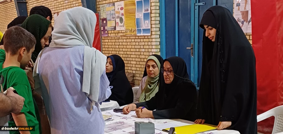 آغاز ثبت‌نام دانشجویان نوورود با استقبال رئیس آموزشکده ملی مهارت دختران بوشهر 15