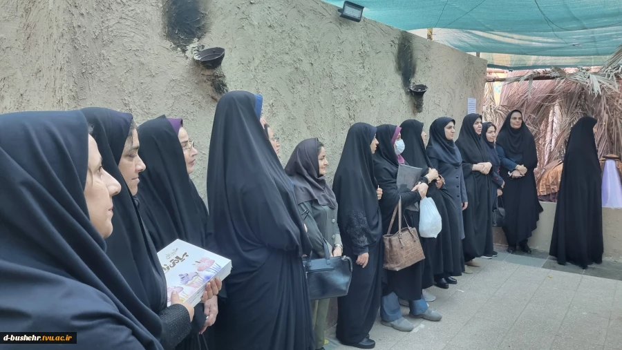 تجدید میثاق دانشگاهیان آموزشکده ملی مهارت دختران بوشهر با آرمان‌های شهدا و بانوی دو عالم در هفته بسیج 13