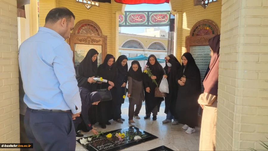 تجدید میثاق دانشگاهیان آموزشکده ملی مهارت دختران بوشهر با آرمان‌های شهدا و بانوی دو عالم در هفته بسیج 10