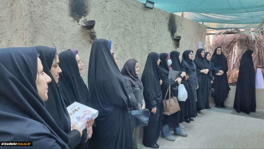 تجدید میثاق دانشگاهیان آموزشکده ملی مهارت دختران بوشهر با آرمان‌های شهدا و بانوی دو عالم در هفته بسیج 21