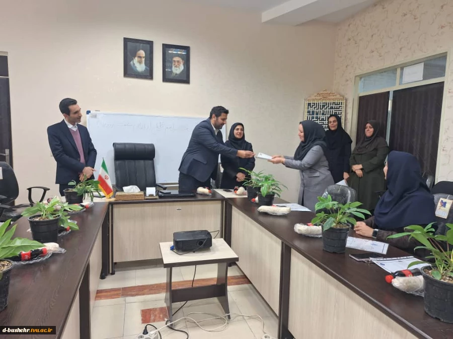 برگزاری مراسم تجلیل از بانوان همکار آموزشکده ملی مهارت دختران بوشهر به مناسبت روز زن و شب یلدا 11