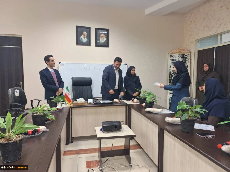 برگزاری مراسم تجلیل از بانوان همکار آموزشکده ملی مهارت دختران بوشهر به مناسبت روز زن و شب یلدا 18