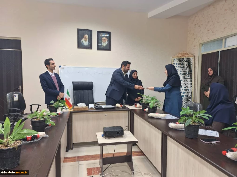 برگزاری مراسم تجلیل از بانوان همکار آموزشکده ملی مهارت دختران بوشهر به مناسبت روز زن و شب یلدا 19