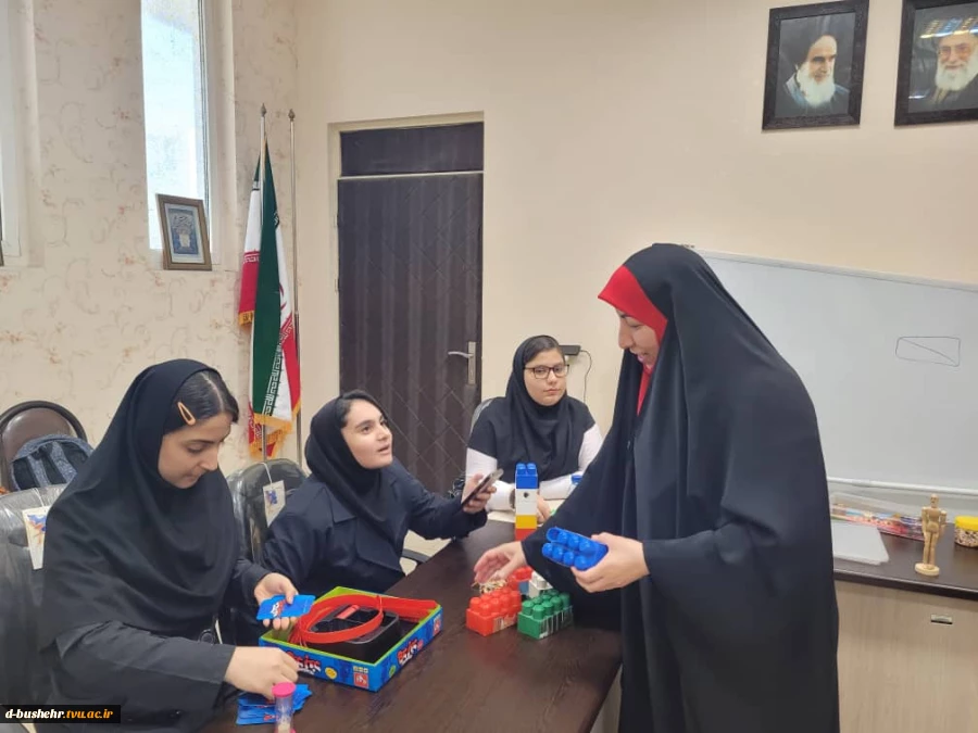 برگزاری کارگاه «جادوی حواس در آموزش هنر به روش مونته‌سوری» در آموزشکده ملی مهارت دختران الزهرا(س) بوشهر 5