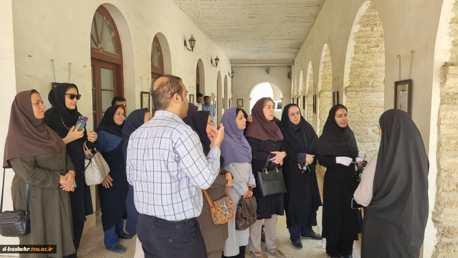 بازدید کارکنان آموزشکده ملی مهارت دختران بوشهر از مرکز اسناد و کتابخانه ملی استان بوشهر 6