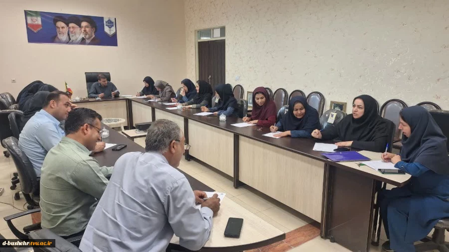 برگزاری مسابقه کتابخوانی «گزیده ای از زندگی نامه حضرت آیت الله سید مجتبی حسینی خامنه ای» در آموزشکده دختران بوشهر 3