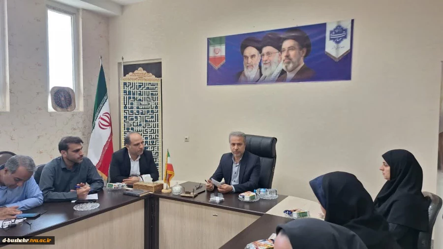 برگزاری نشست بصیرتی هفته دفاع مقدس در آموزشکده دختران بوشهر 4