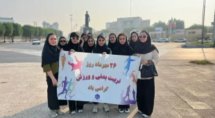 پیاده‌روی دانشجویان آموزشکده دختران بوشهر در کنار ساحل خلیج فارس 3